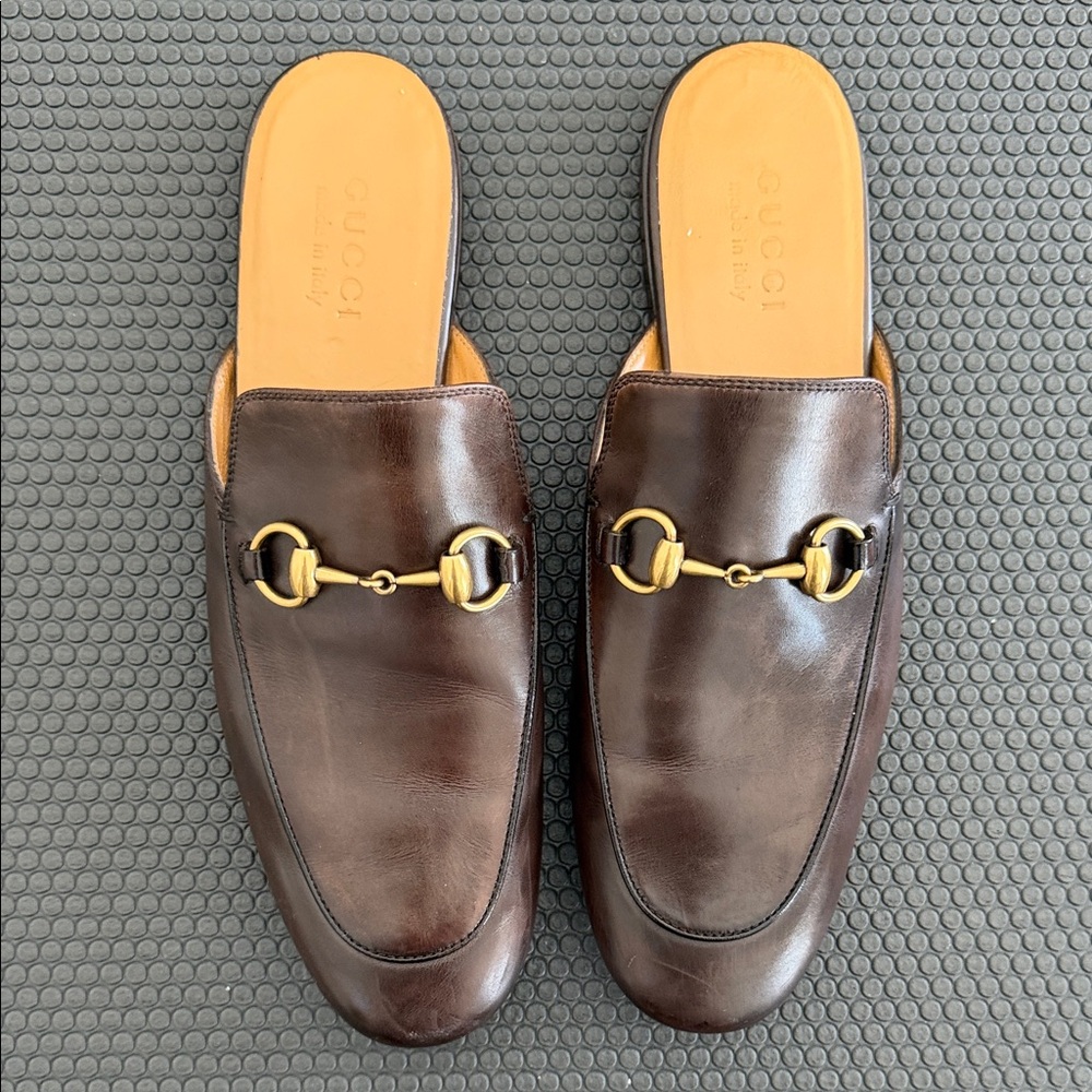 Gucci Men's Dark Brown Leather Miles with Gold Horsebit Great Condition